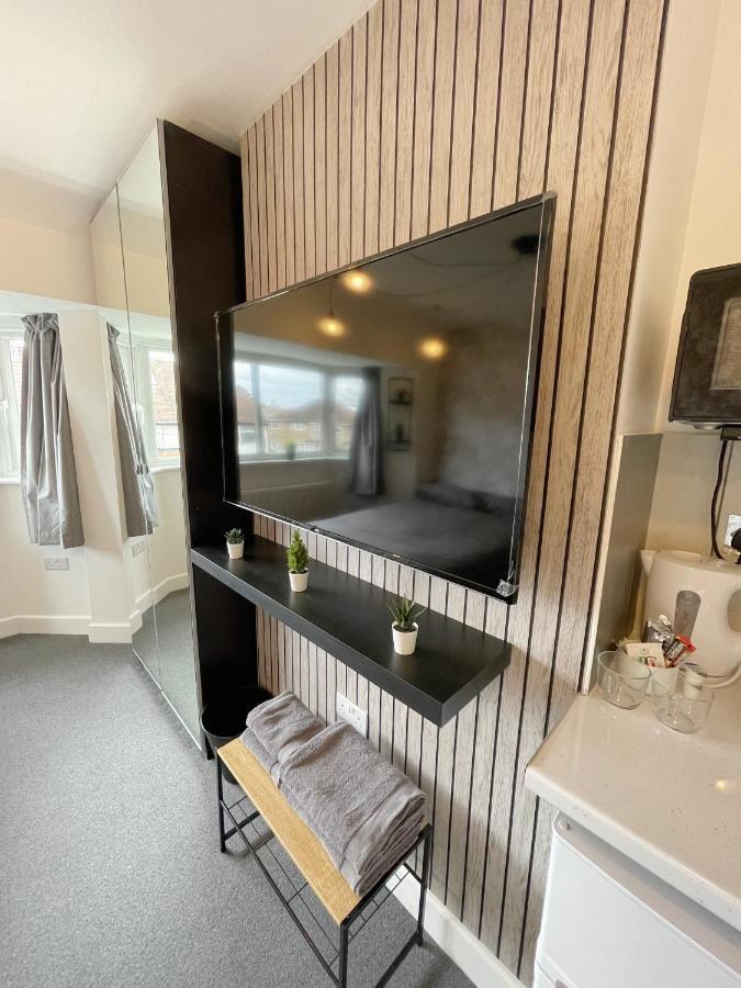 לונדון Cosy Bright Studio Apartment Close To Wembley Stadium מראה חיצוני תמונה